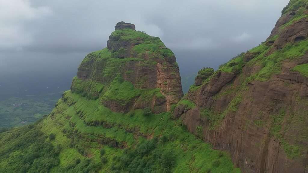 कलावंतीण दुर्ग